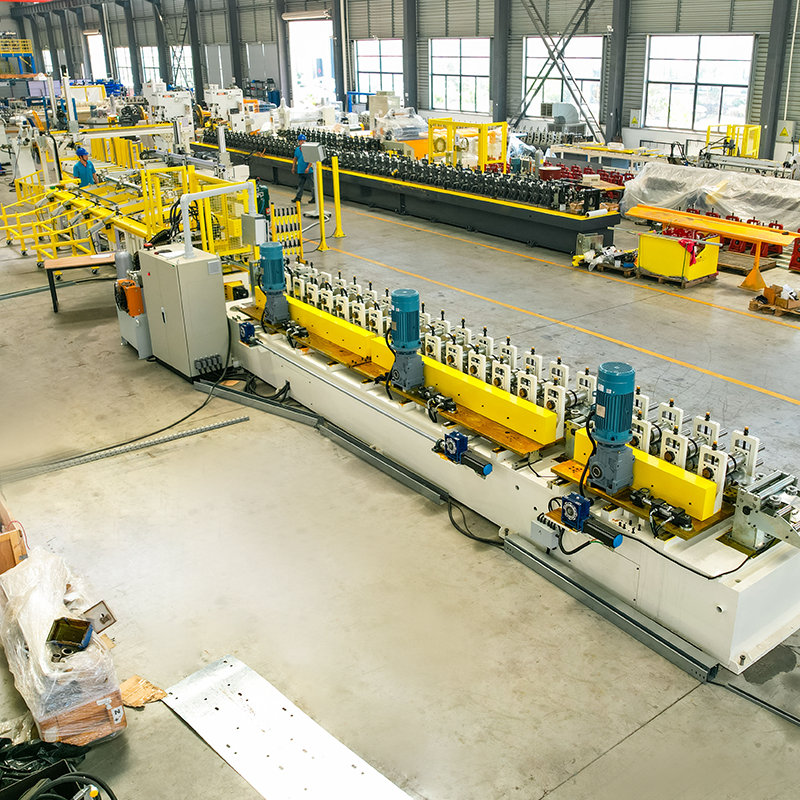 CU自動変更幅ロール成形機、チェーンドライブ、自動梱包